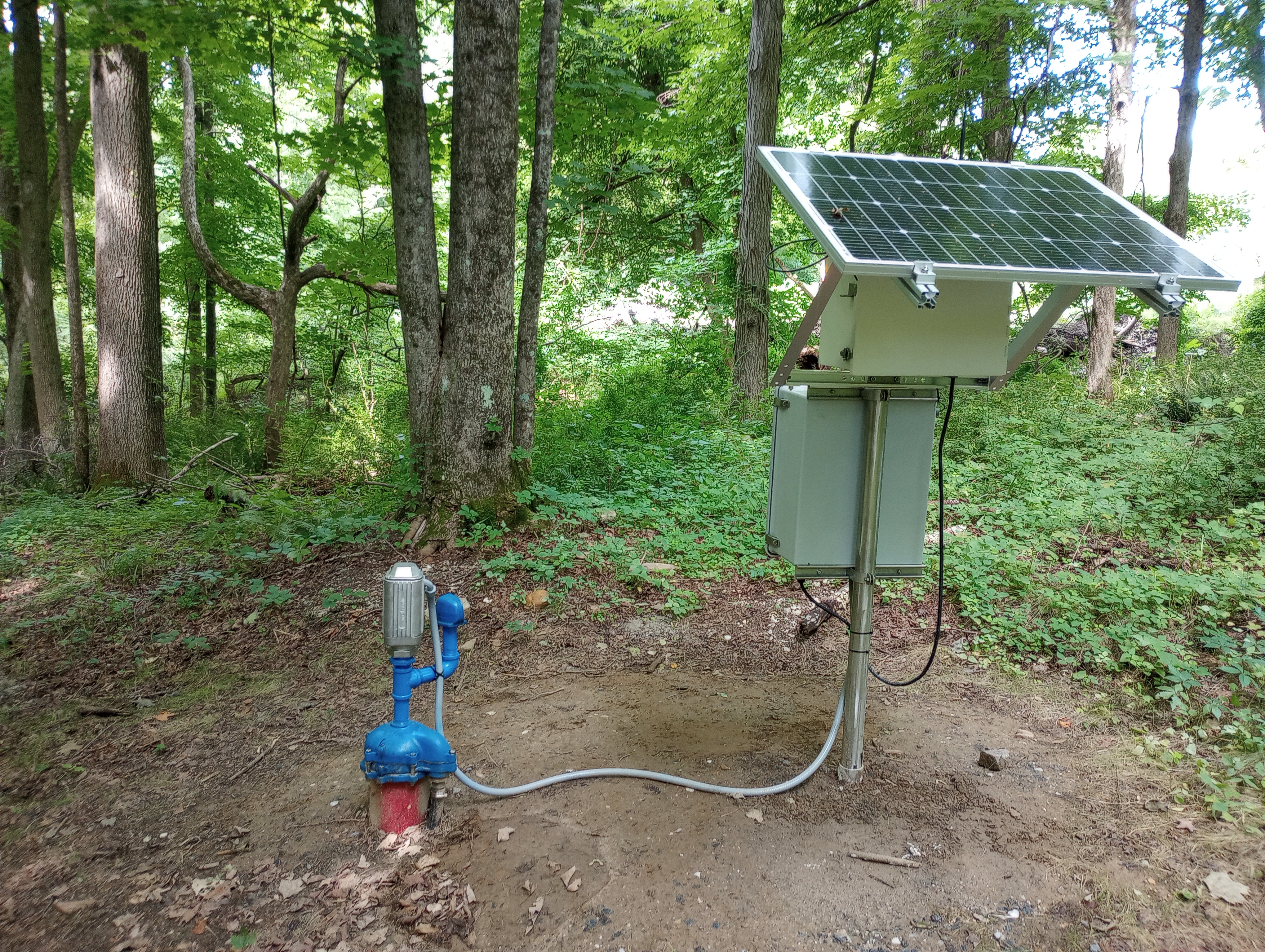 Remote well monitoring installation